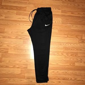 Men’s Nike Sweatpants with zipper pockets